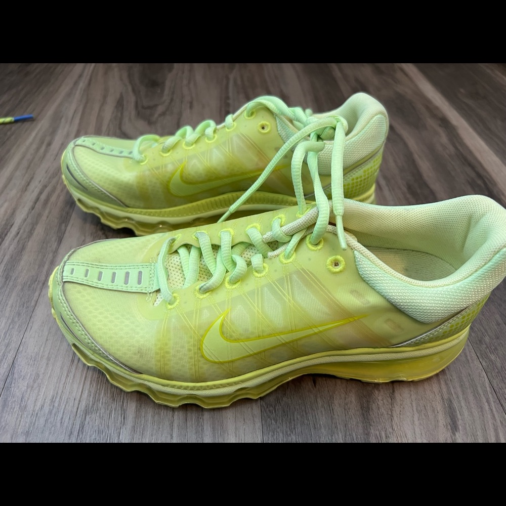 Nike Air Max ‘Liquid Lime’ Women’s Lifting Sneakers